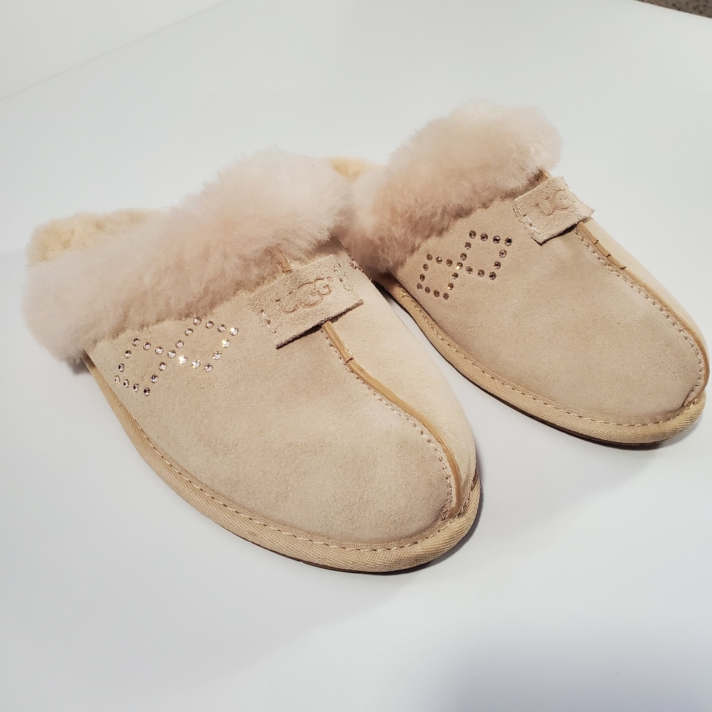 UGG Rhinestone Slippers Cream Size 5